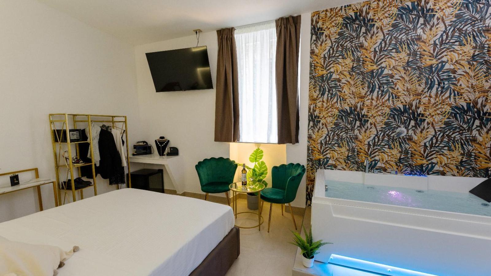 Mazzini Luxury Jacuzzy Suite Катанія Екстер'єр фото