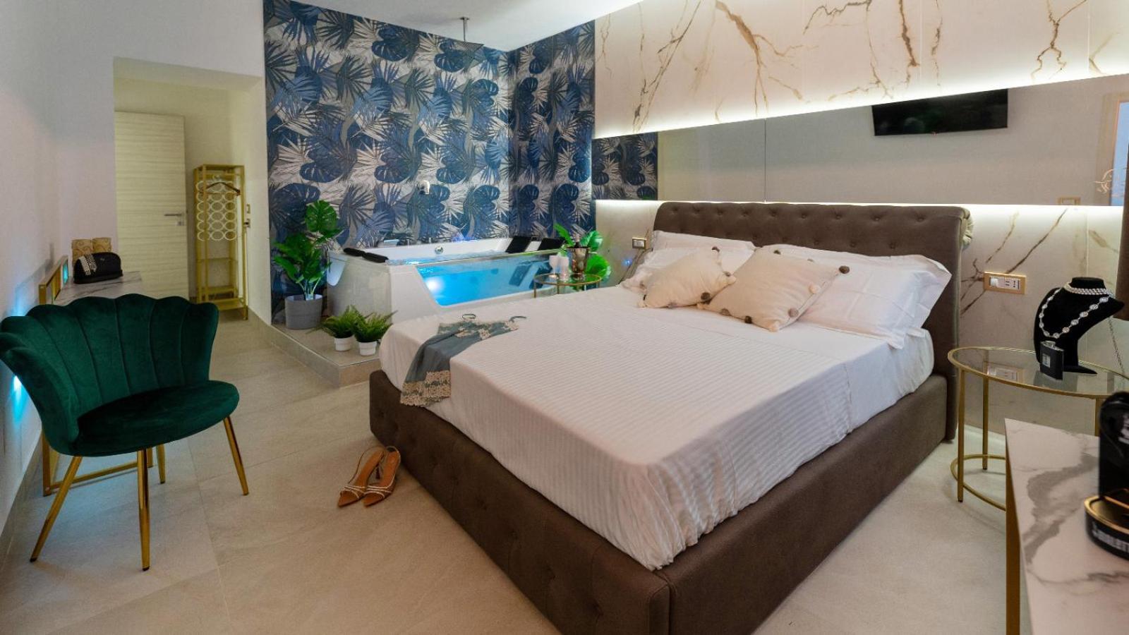 Mazzini Luxury Jacuzzy Suite Катанія Екстер'єр фото